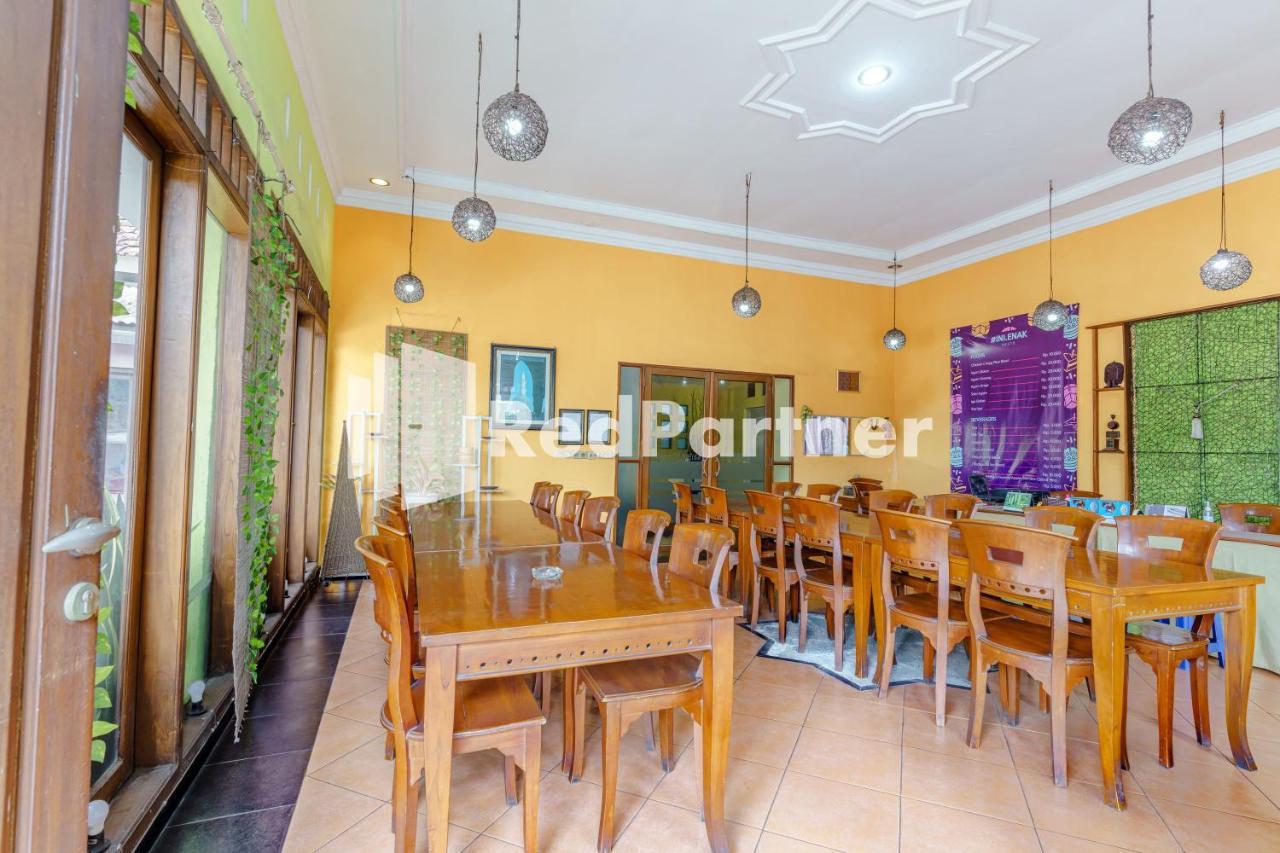 Nafisa Homestay Syariah Near Jatim Park 3 Batu Mitra Reddoorz Malang Exterior foto
