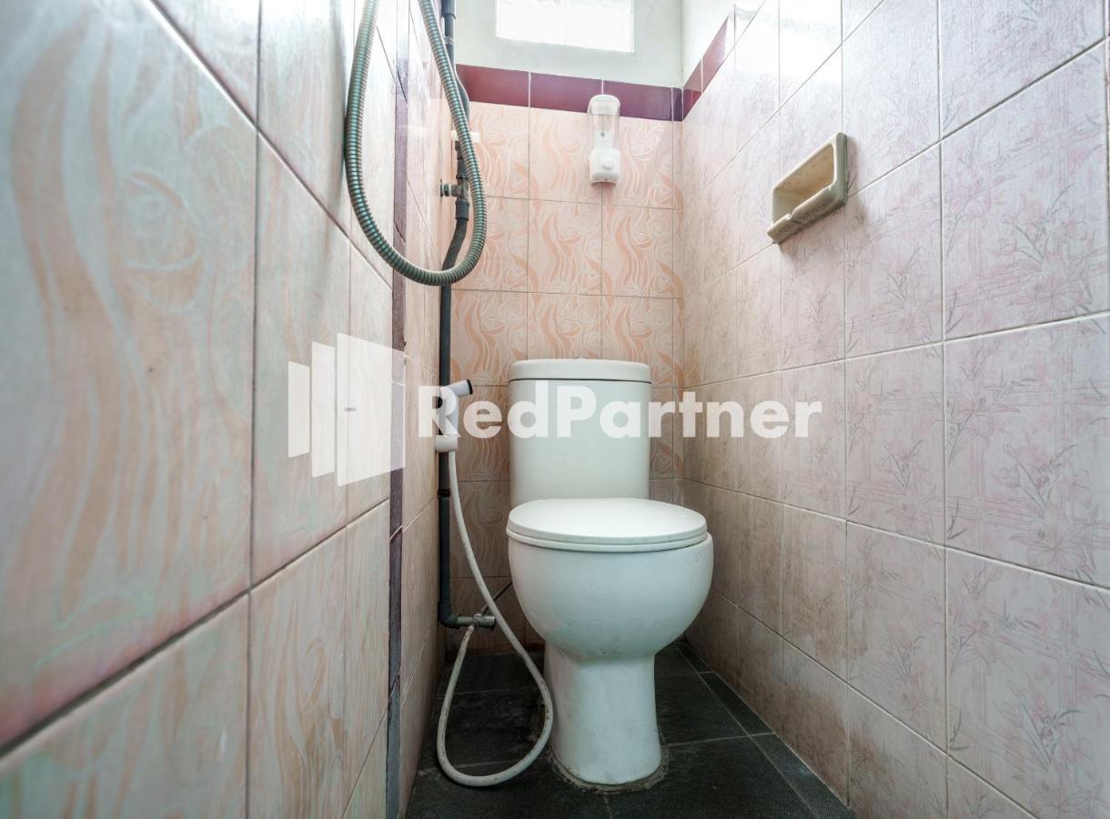 Nafisa Homestay Syariah Near Jatim Park 3 Batu Mitra Reddoorz Malang Exterior foto