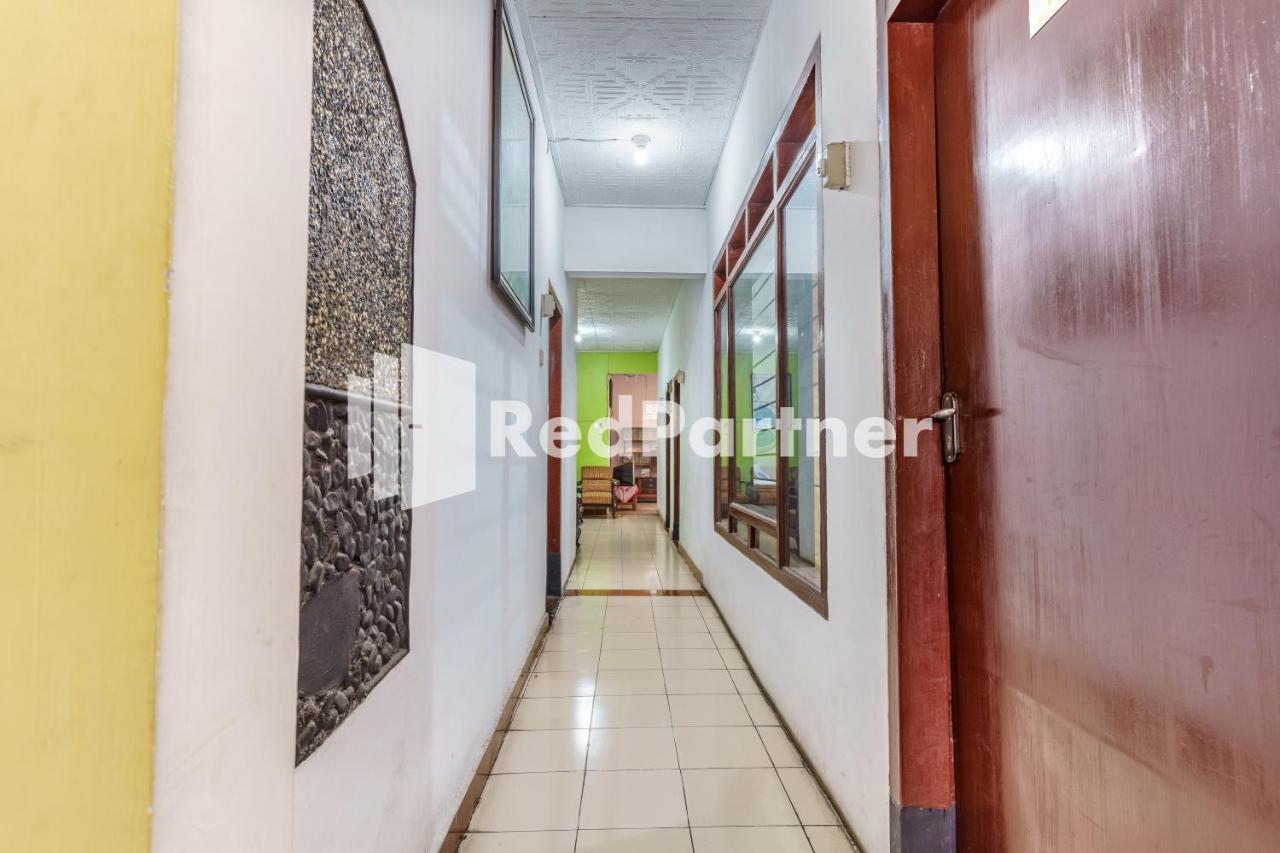 Nafisa Homestay Syariah Near Jatim Park 3 Batu Mitra Reddoorz Malang Exterior foto